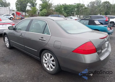 2007 Honda Accord 3.0 Ex z USA, uszkodzony, nr VIN 1HGCM66547A006199